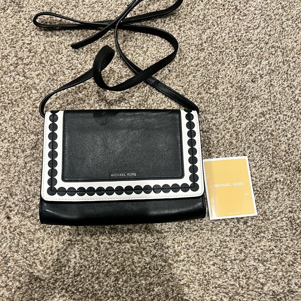 Michael kors crossbody purse